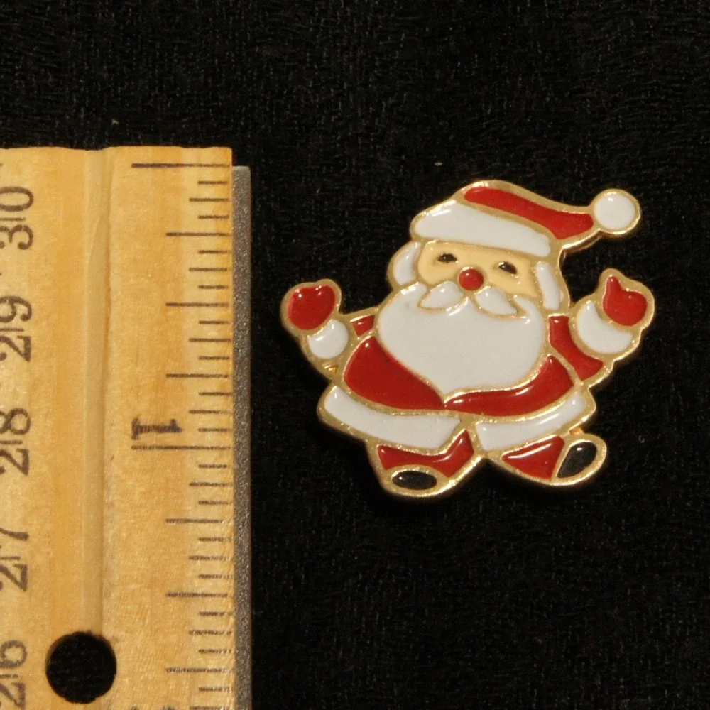 Vintage Santa Claus Brooch Red White Enamel Gold Tone Christmas Pin Korea‎